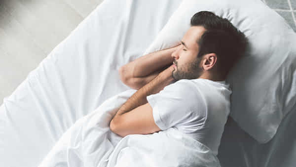 Sleeping Pattern: అలర్ట్.. ఈ వైపు నిద్రపోతే కడుపు, గుండె సమస్యలు పెరుగుతాయి..!
