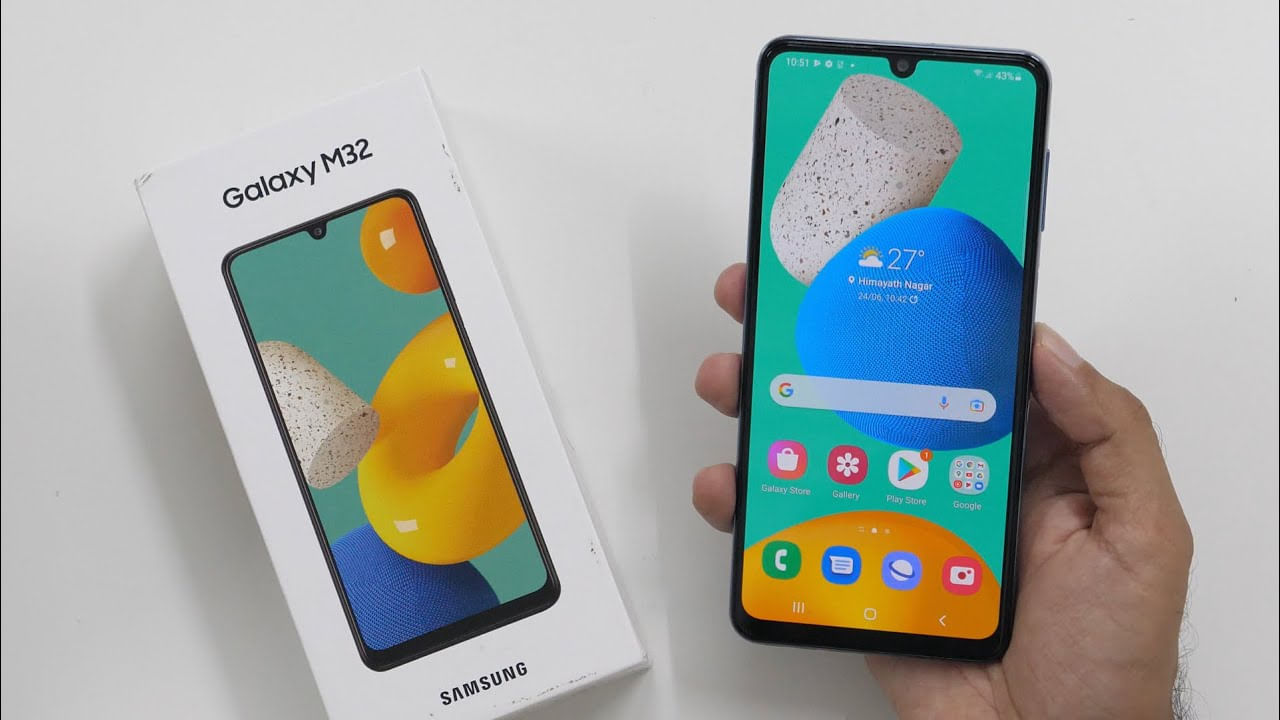 Samsung Galaxy M32: శాంసంగ్ గెలాక్సీ ఎం32 కూడా రూ. 20 వేల లోపు ధరలో లభించే బెస్ట్ స్మార్ట్‌ఫోన్స్ జాబితాలో ఇది కూడా ఉంది. ఇందులో గొరిల్లా గ్లాస్ ప్రొటెక్షన్ 5, ఆండ్రాయిడ్ 12 ఆపరేటింగ్ సిస్టమ్ వంటి ఫీచర్లు ఉన్నాయి. ఇందులో 6000 ఎంఏహెచ్ బ్యాటరీ ఉంది. దీని రేటు రూ. 15,499 నుంచి ప్రారంభం అవుతోంది.