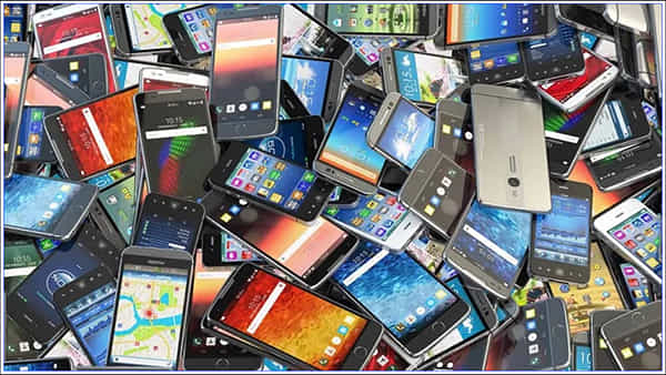 Tech Tips: మార్కెట్లో అమ్మడవుతున్న నకిలీ స్మార్ట్ఫోన్లు.. నిజమైనదా..? కదా.. గుర్తించడం ఎలా?