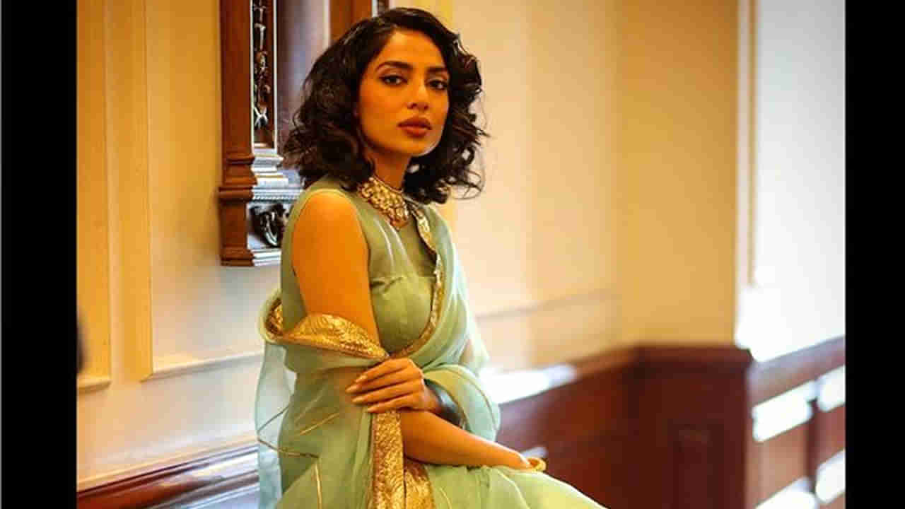 Sobhita Dhulipala : అప్పుడు అందంగా లేదని రిజెక్ట్ చేశారు.. ఇప్పుడు అదే బ్రాండ్‏కు అంబాసిడర్.. శోభిత ధూళిపాళ్ల కామెంట్స్..