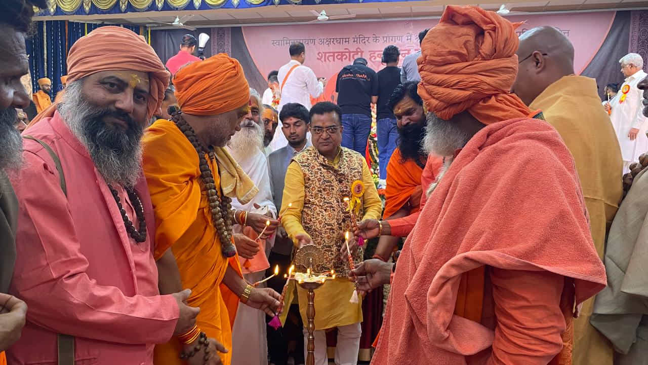 ఏడాదికాలం పాటు దేశ వ్యాప్తంగా వివిధ ఆధ్యాత్మిక ప్రసంగాలు, పుస్తక-వ్యాస రచన, సుందర్కాండ్పై ప్రసంగాలు, సమావేశాలు, ఆధ్యాత్మిక చర్చలు, పోటీలు, ఇతర భక్తి కార్యక్రమాలు కూడా నిర్వహించాలని నిర్ణయించారు.