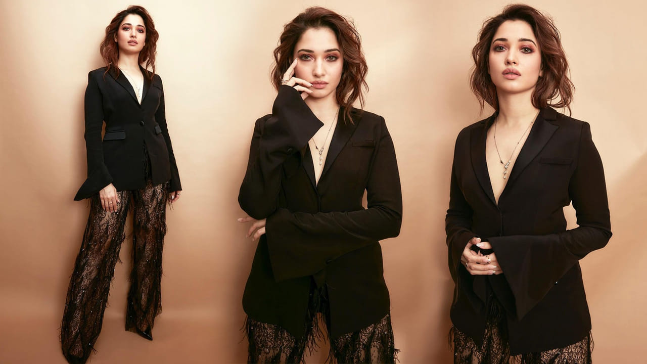 ఇండస్ట్రీకి ఎంట్రీ ఇచ్చి 16 ఏళ్లు గడుస్తోన్న ఇప్పటికీ క్రేజీ ఆఫర్స్‌ దక్కించుకుంటూ దూసుకుపోతోంది అందాల తార తమన్నా. తెలుగు, హిందీ అనే తేడా లేకుండా ఏకంగా చేతిలో 5 సినిమాలతో ఫుల్‌ బిజీగా ఉందీ మిల్కీ బ్యూటీ. ఈ అమ్మడు తాజాగా బీచ్ లో ఇచ్చిన ఫోజులు చూస్తే వావ్ అనాల్సిందే..