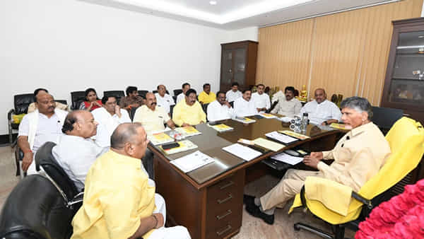 TDP: పొత్తులపై ఎత్తులు..17 అంశాలు.. హైదరాబాద్లో టీడీపీ పొలిట్ బ్యూరోలో వీటిపైనే చర్చ