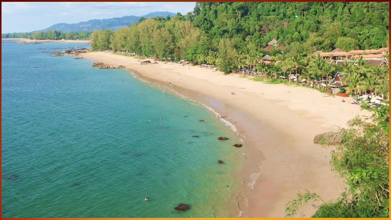 ఖావో లక్: సోలో హా గ్రూప్ టూర్, ఈ ప్రదేశం సందర్శించడానికి సరైనది. బీచ్ ప్రేమికులు ఈ స్థలాన్ని చాలా ఇష్టపడతారు. ఇక్కడ మీరు నీటి అడుగున మ్యూజియం కూడా చూడవచ్చు. నవంబర్ నుండి ఫిబ్రవరి వరకు ఇక్కడ సందర్శించడం మంచిది.