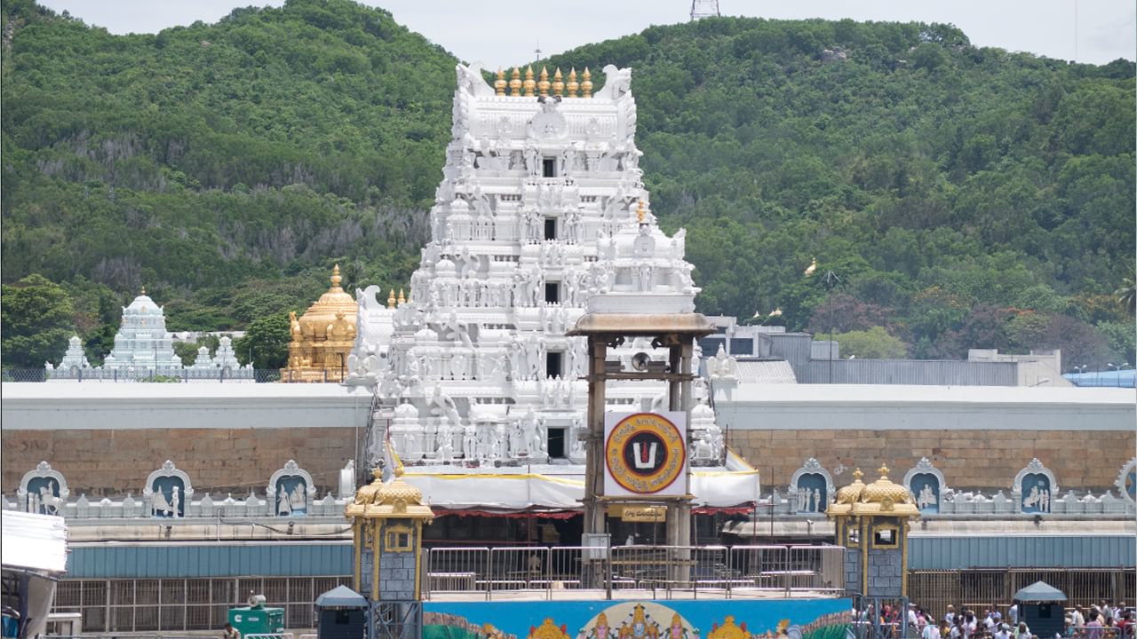 Tirumala: శ్రీవారి భక్తులకు బిగ్‌ అలెర్ట్‌.. జులై నెల ఆర్జితసేవా టికెట్లు విడుదల.. ఎలా బుక్‌ చేసుకోవాలంటే?