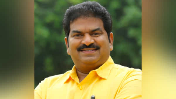 Varupula Raja: ఏపీలో విషాదం.. టీడీపీ నేత వరుపుల రాజా హఠాన్మరణం.. గుండెపోటుతో