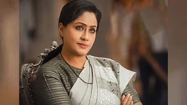 Vijayashanthi : ఆ వెబ్ సిరీస్ పై విజయశాంతి సీరియస్.. ఉద్యమాల వరకు తెచ్చుకోకండి అంటూ ఆగ్రహం..