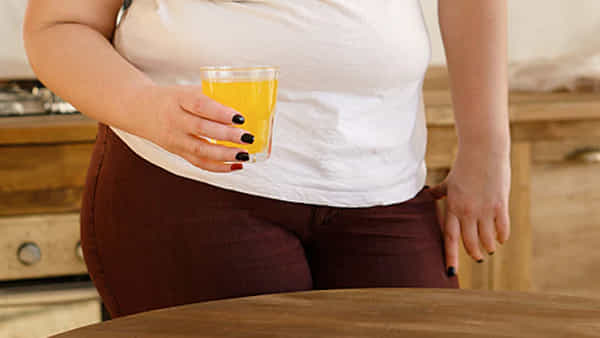 Weight loss: బరువు తగ్గాలనుకుంటున్నారా..? ఈ 5 జ్యూస్లు తాగితే నెల రోజుల్లో నాజూకైన నడుము మీ సొంతం..