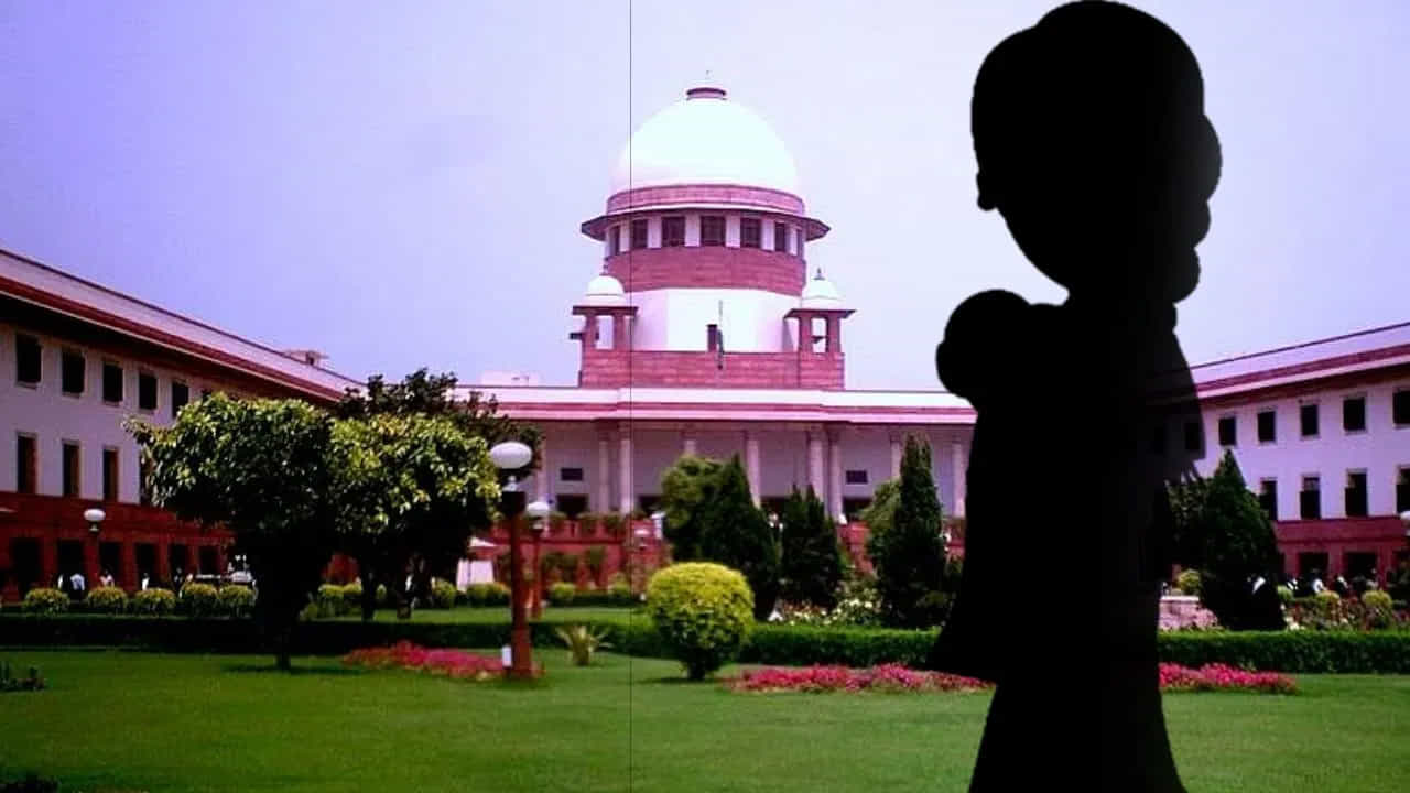 ఉచిత న్యాయ సహాయం: భారత రాజ్యాంగం లైంగిక వేధింపుల కేసుల్లో ఉచిత న్యాయ సహాయం పొందే హక్కును మహిళలకు కల్పించింది. బాధితురాలు కోరుకుంటే.. ఆమె పోలీస్ స్టేషన్లోని SHO నుండి సహాయం పొందవచ్చు. అప్పుడు SHO ఒక న్యాయవాదిని ఏర్పాటు చేయమని సమీప చట్టపరమైన అధికారానికి తెలియజేస్తాడు. బాధితురాలి కేసుని స్వీకరించించి ఉచితంగా న్యాయ పోరాటం చేస్తారు.
