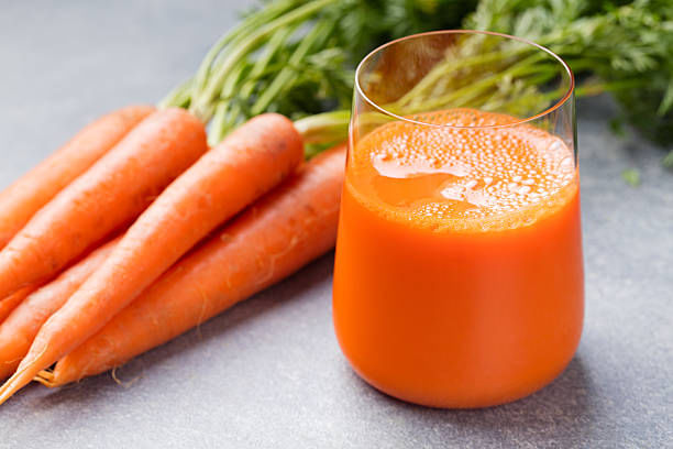 Carrot Juice: Carrot juice is very tasty.  Folic acid, vitamin A, vitamin C, vitamin E, fiber, calcium and protein are also present in carrot juice in large quantities. It helps in increasing your hemoglobin level.  .