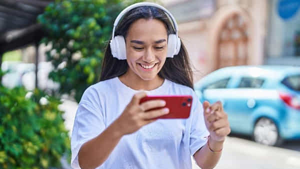 Airtel Prepaid Plans: అందుబాటులో ధరల్లో ఉండే ఎయిర్టెల్ బెస్ట్ ప్లాన్స్ ఇవే.. డేటాతో పాటు ఎన్నో అదనపు ప్రయోజనాలు