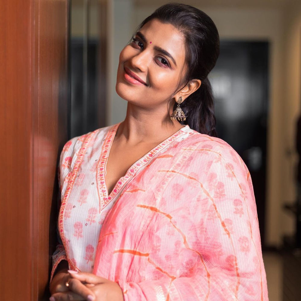 Despite being a Telugu girl, Aishwarya Rajesh made a name for herself by entering the Tamil industry as a heroine.