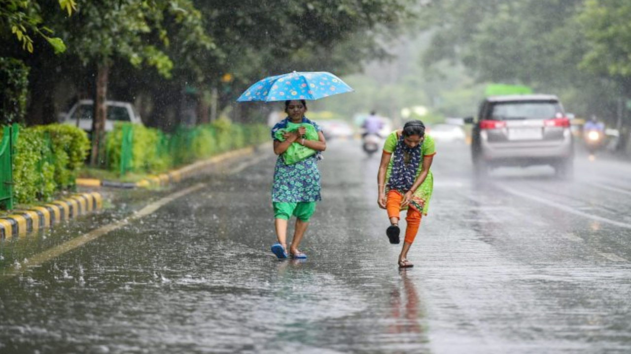AP Latest Weather Report: వాతావరణ శాఖ హెచ్చరిక.. రాష్ట్రంలోని పలు ప్రాంతాలకు ఉరుముల వర్షాలు