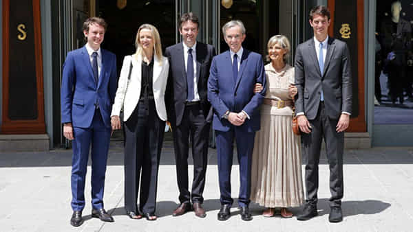 Bernard Arnault: వారసుడి ఎంపిక కోసం నెలకోసారి పిల్లలతో బిలియనీర్ లంచ్ మీట్.. పదేళ్లుగా పరీక్ష పెడుతున్న ప్రపంచ కుబేరుడు