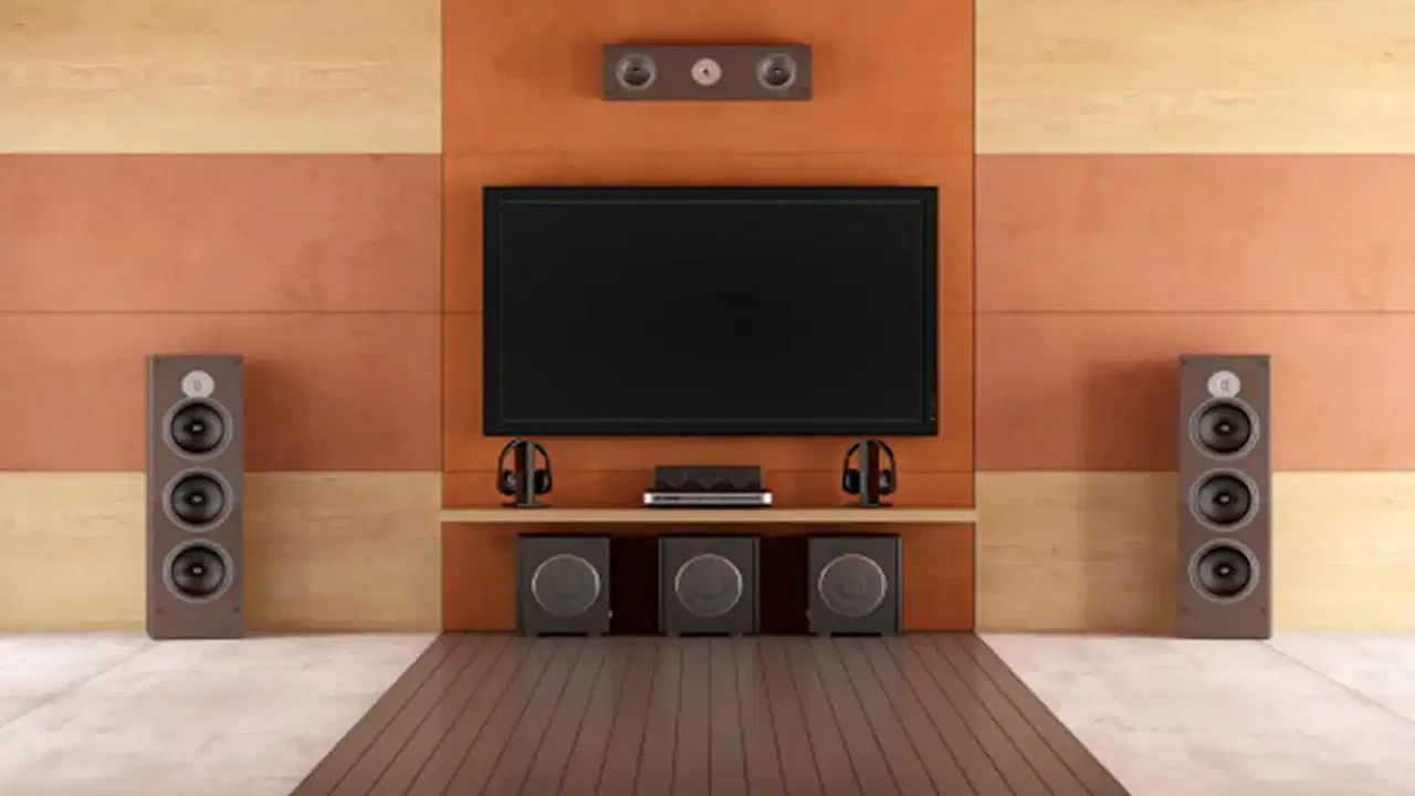 You will be happy to know that you don't have to spend a lot of money to buy a good home theater.  Most of the great home theaters in the market are under Rs.  Under 10,000.  You will be informed about those five best home theaters.
