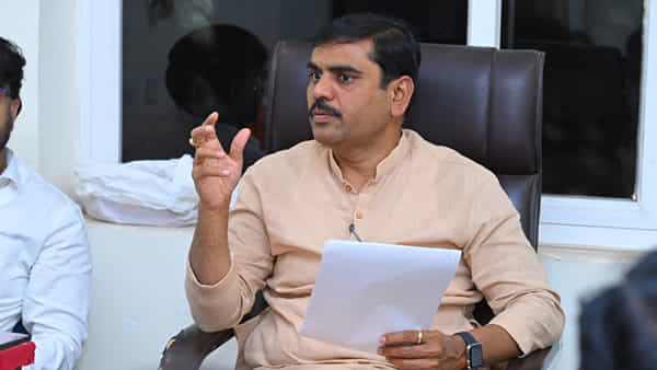 Vizag Steel Plant: కేసీఆర్ ట్రాప్లో లక్ష్మీనారాయణ.. బీజేపీ నేత విష్ణువర్ధన్ రెడ్డి సంచలన వ్యాఖ్యలు..