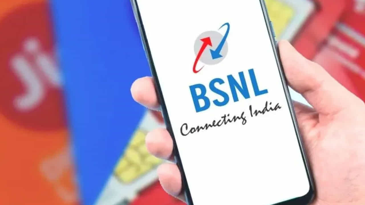 వీటితో పాటు రోజుకి 2జీబీ డేటా అందిస్తారు. ఈ ప్యాక్లో ప్రత్యేకంగా ఎంటర్టైన్మెంట్, గేమింగ్ ప్రయోజనాలు ఉన్నాయి. ఈరోస్నౌ, లిజన్ పాడ్కాస్ట్ సర్వీసెస్, లోక్ధన్ కంటెంట్, జింగ్ మ్యూజిక్ వంటి ఎంటర్టైన్మెంట్ బెనిఫిట్స్ పొందొచ్చు.