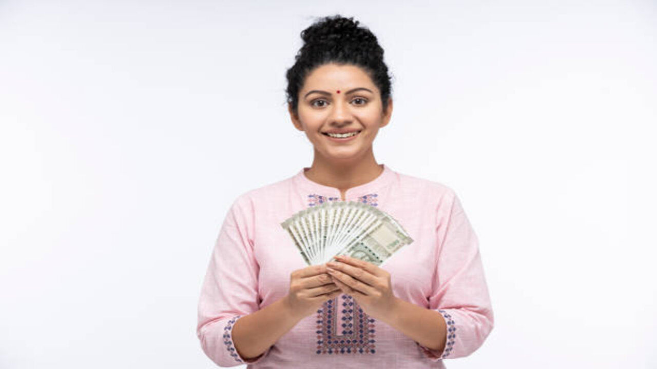 Business Idea: సృజనాత్మకంగా ఆలోచిస్తారా? అయితే బిజినెస్ షురూ చేయండి. లక్షలు సంపాదించడం గ్యారెంటీ