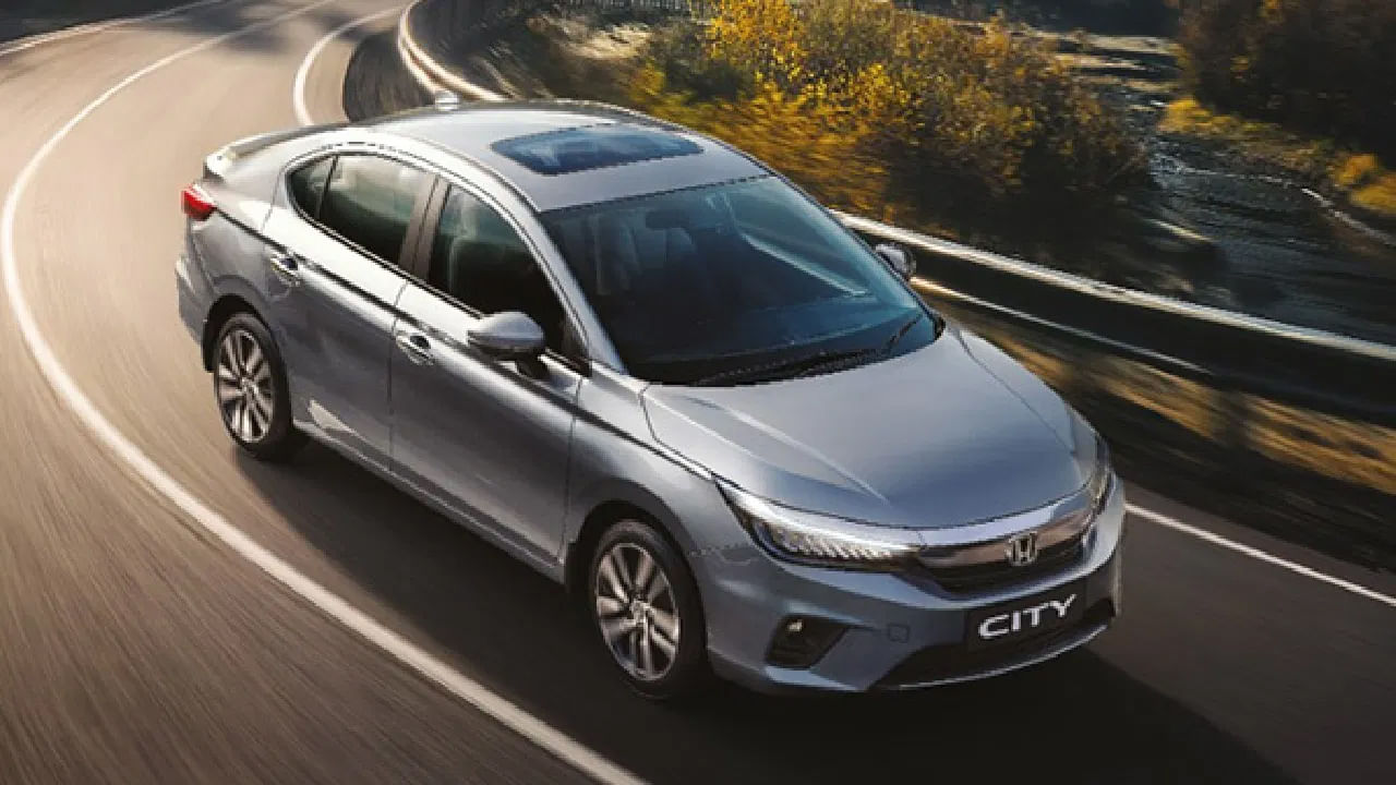 Honda City 4th Generation: జపాన్‌కు చెందిన మరో ఆటో కంపెనీ హోండా కూడా కొన్ని కార్ల విక్రయాలను నిలిపివేస్తోంది. వాటిలో హోండా సిటీ యొక్క 4త్ జనరేషన్ మోడల్ కూడా ఉంది.