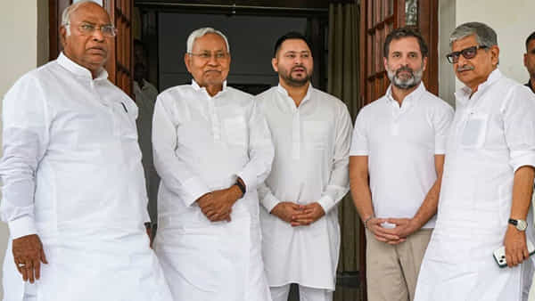 Congress: కాంగ్రెస్ పార్టీకు కొత్త జోష్.. సార్వత్రిక ఎన్నికలకు పొత్తు ఖాయం చేసుకున్న రెండు పార్టీలు