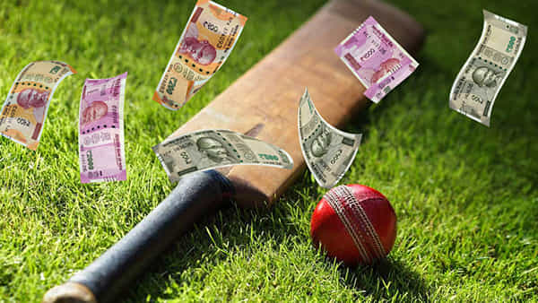 Hyderabad: గుట్టుచప్పుడు కాకుండా IPL బెట్టింగ్.. పోలీసుల ఎంట్రీతో సీన్ రివర్స్.. రూ.50 లక్షల నగదు..