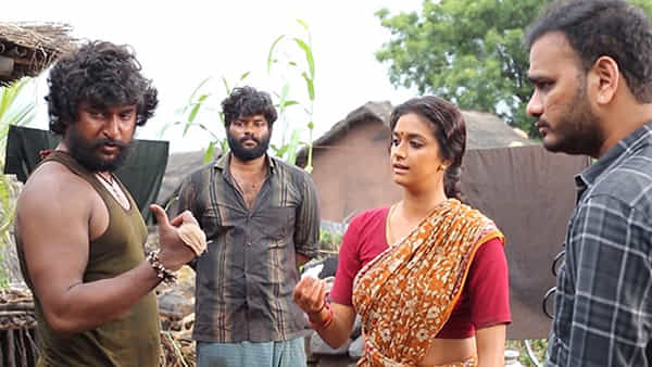 Dasara Making Video: దుమ్ము.. ధూళిని లెక్కచేయని నాని.. కీర్తి.. దసరా సినిమా ఇంతగా కష్టపడ్డారా ?..
