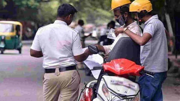 వాహనదారులు బీ అలర్ట్..! మీ వెహికిల్పై పెండింగ్ చలాన్లు ఉన్నాయా..?
