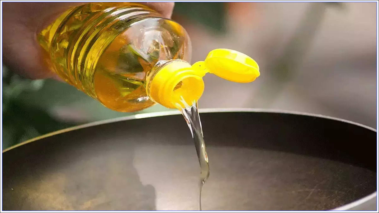 Edible Oil Price: వినియోగదారులకు శుభవార్త.. తగ్గిన ఎడిబుల్‌ ఆయిల్ ధరలు.. కారణం ఏంటంటే..!