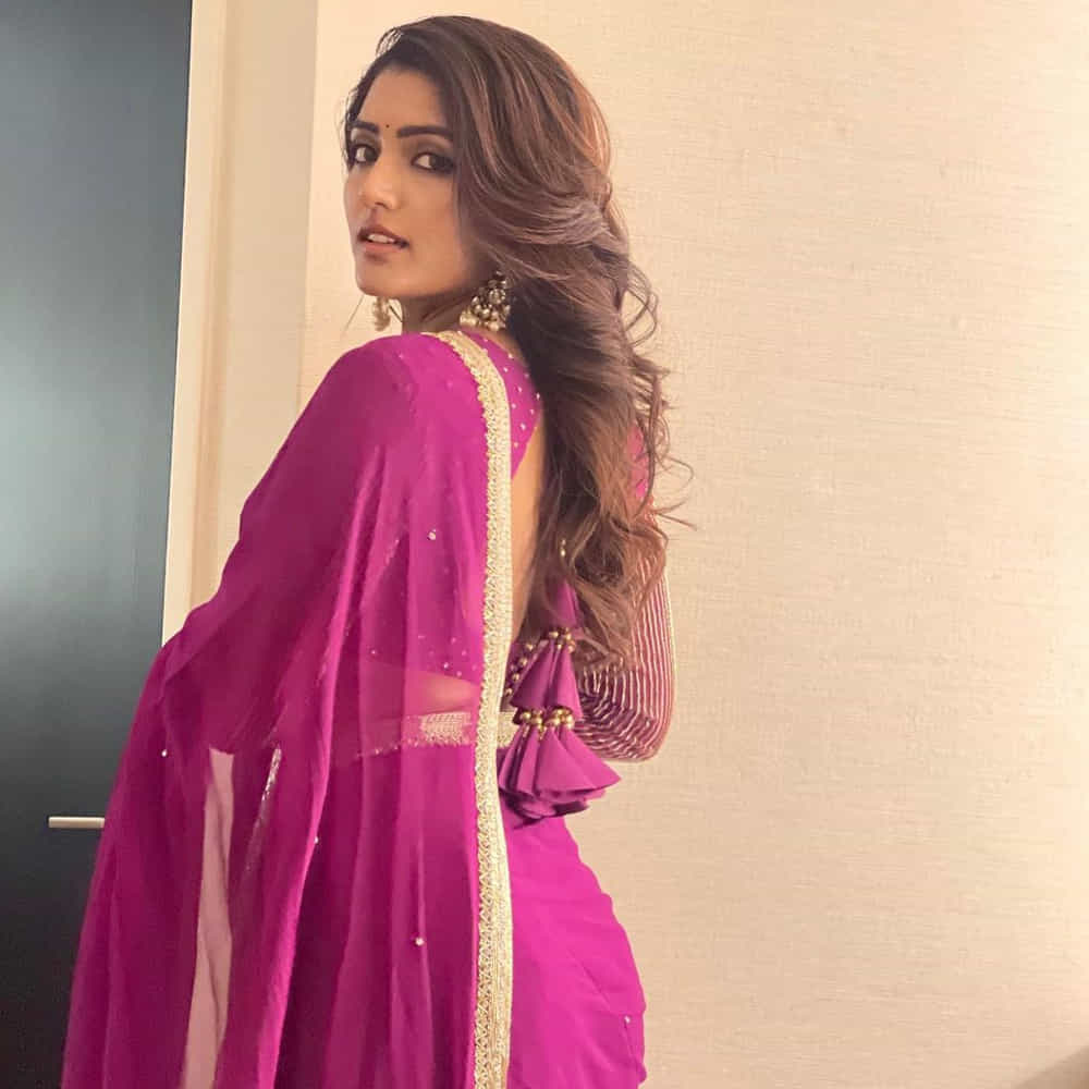ఇటీవలే 3 రోజెస్ అనే వెబ్ సిరీస్ లోనూ నటించింది ఈ చిన్నది