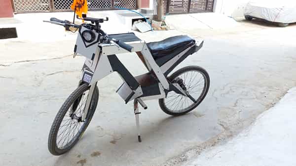 Electric Bicycle: 20 ఏళ్ల యువకుడి అద్భుత సృష్టి.. రూ.20వేలకే ఎలక్ట్రిక్ సైకిల్.. పూర్తి వివరాలు..