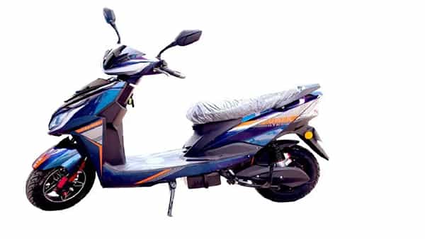 Elesco EV Scooters: మార్కెట్లోకి నయా ఎలక్ట్రిక్ స్కూటర్స్.. స్టైలిష్ డిజైన్తో అదిరిపోయే ఫీచర్స్..