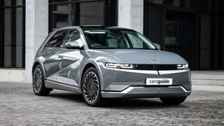 Indian Railways: స్లీపర్ క్లాస్ టికెట్‌తో ఏసీ కోచ్‌లో ప్రయాణించాలా.? అయితే ఇలా చేయండి.!