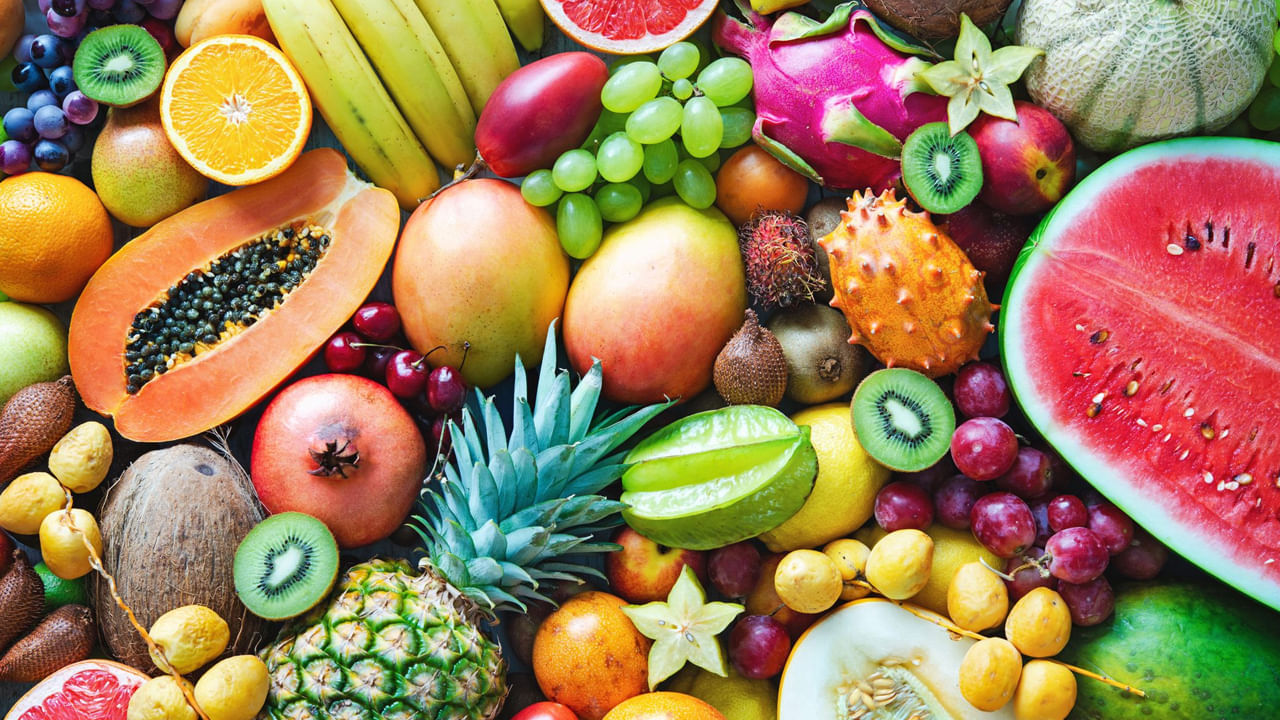 Self Hydration Tips: వేసవిలో ఈ ఫ్రూట్స్ తింటే ఇంత మేలా.! పోషకాలు అధికంగా ఆ పండ్లు ఏంటో తెలసుకోండి..