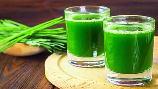 Green Juice Benefits: వేసవిలో ఈ 5 రకాల గ్రీన్ జ్యూస్లు తప్పక తాగండి.. హెల్త్ బెనిఫిట్స్ అదుర్స్..!
