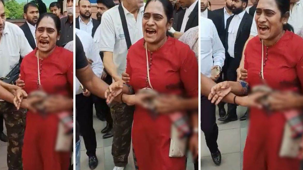 Gun Firing: ఢిల్లీ కోర్టులో కాల్పుల కలకలం.. లాయర్ దుస్తుల్లో అగంతకుడి ఫైరింగ్.. పలువురికి తీవ్ర గాయాలు