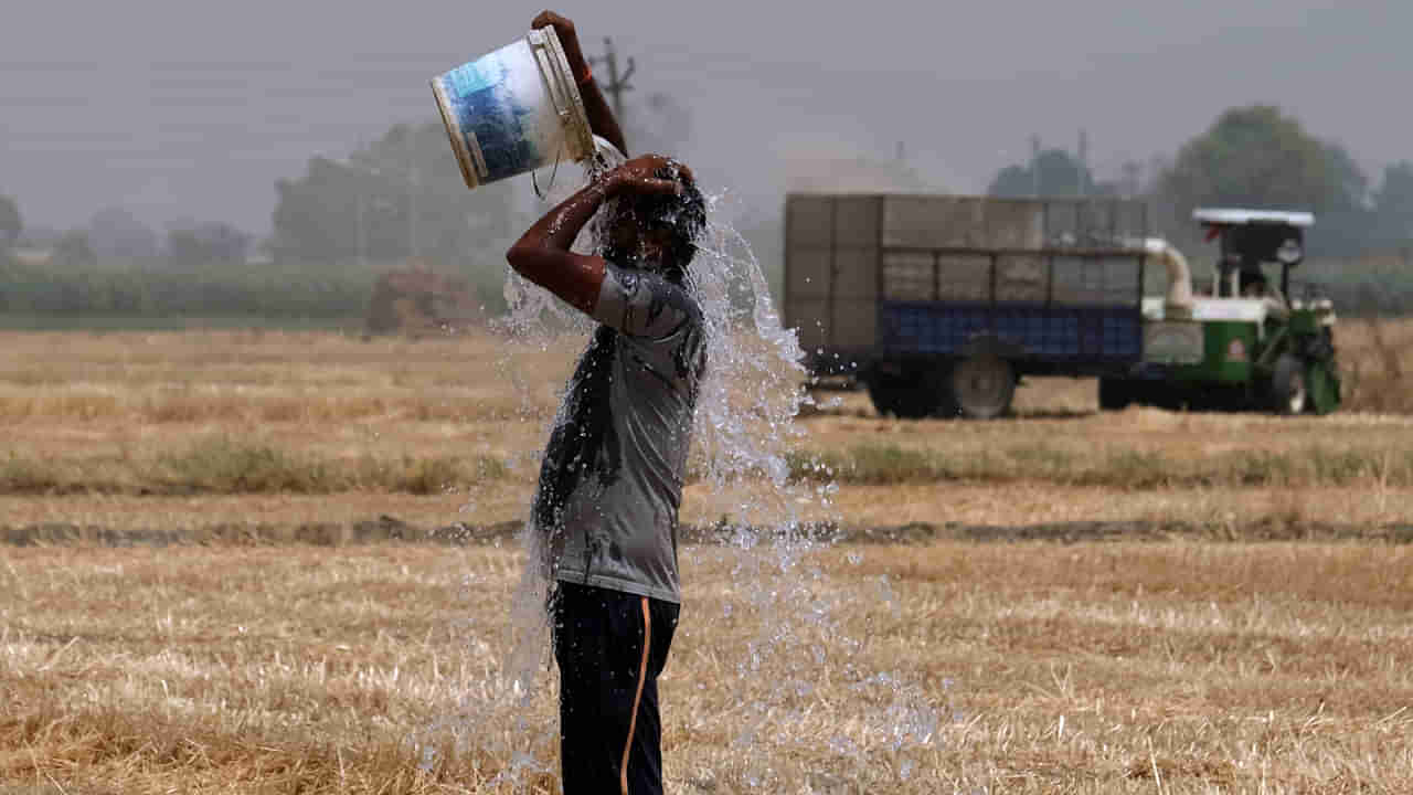 Heatwave Alert: ఏపీ ప్రజలూ.. వచ్చే రెండు రోజులు జాగ్రత్త.. ఈ ప్రాంతాల్లో వడగాల్పులు వీచే అవకాశం