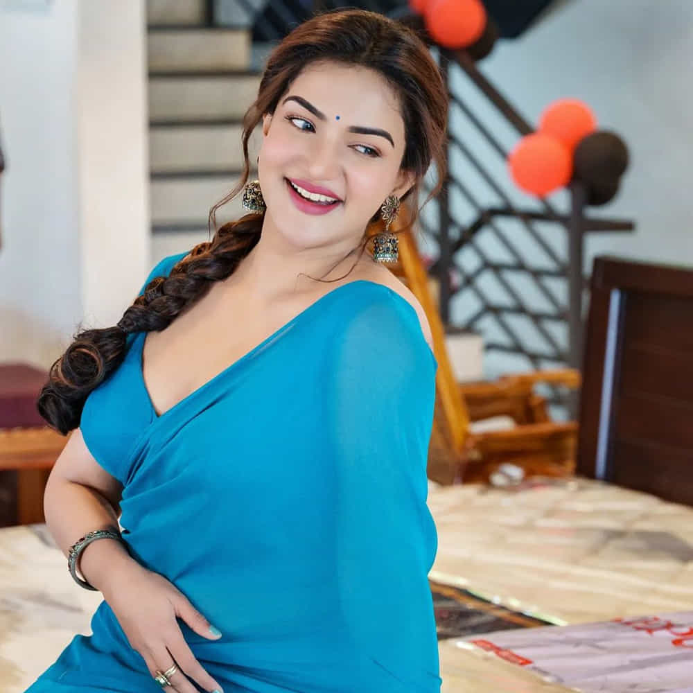 వీరసింహారెడ్డి మూవీతో తెలుగులో ఎంట్రీ ఇచ్చిన మలయాళీ ముద్దుగుమ్మ 'హనీ రోజ్'. ఒక్క సినిమాతోనే తన అందం, అభినయంతో అందరి చూపు తనవైపు తిప్పుకుంది ఓ ముద్దుగుమ్మ.అందం సైతం అసూయ పడేట్టుగా ఉన్న ఆ ముద్దుగుమ్మ వావ్ ఫొటోస్