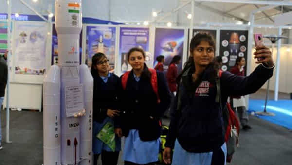 ISRO: విద్యార్థులకు ఇస్రో బంపరాఫర్.. ఐఐఆర్ఎస్ నుంచి సర్టిఫికేట్ కోర్సు. ఆన్లైన్లో పూర్తిగా ఉచితం.