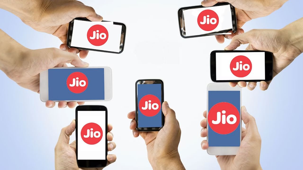 Jio Network: మంచి నీళ్ల ప్రాయంగా డేటా.. జియో యూజర్లు ఎంత డేటా వాడుతున్నరో తెలిస్తే కళ్ళు తెలేస్తారు..