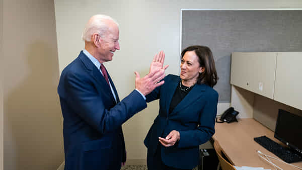 US presidential election: 2024 అమెరికా అధ్యక్ష ఎన్నికల రేసులో జో బైడెన్.. అధికారికంగా ప్రకటించిన డెమొక్రటిక్ పార్టీ..