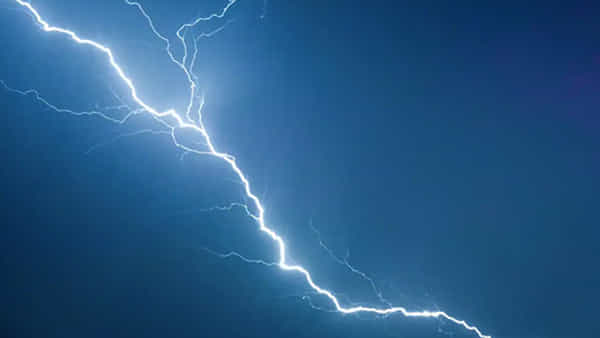 Lightning: పశ్చిమ బెంగాల్లో దారుణం.. పిడుగుపాటుకు గురై 14 మంది మృతి