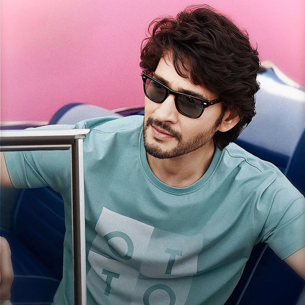 తన డైరెక్షన్లో తెరకెక్కుతోన్న SSMB28 సినిమా షూట్‌ను పరిగెత్తిస్తున్నారు. అతి త్వరలోనే ఆ సినిమాను రిలీజ్ చేసే ప్రయత్నం చేస్తున్నారు.