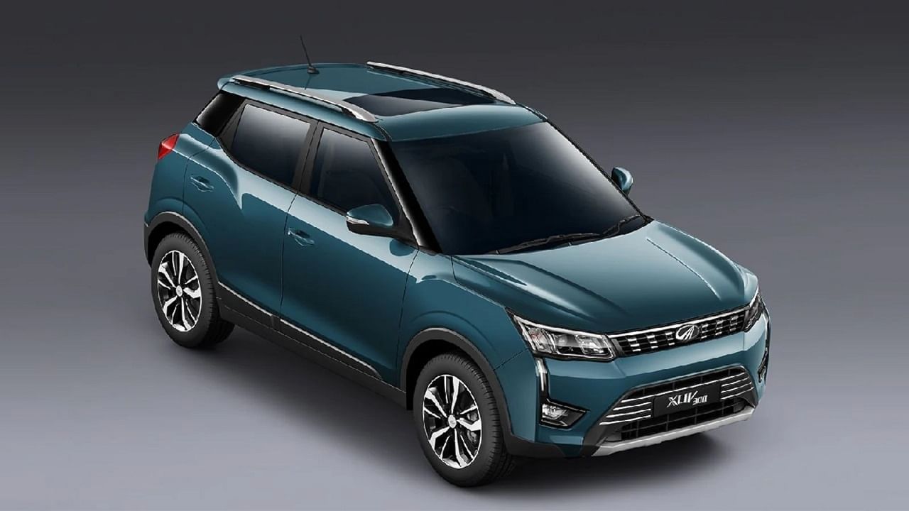 మహీంద్రా XUV300.. 
మహీంద్రా ఫిబ్రవరి 2019లో XUV300ని పరిచయం చేసింది. దీనిలో అనేక ఫస్ట్-ఇన్-క్లాస్ ఫీచర్లు ఉన్నాయి. గ్లోబల్ NCAP క్రాష్ టెస్ట్‌ పెద్దల విభాగంలో 16.42/17 పాయింట్లు సాధించి, 5 స్టార్ రేటింగ్‌ అందుకుంది. ఇక పిల్లల భద్రతలో 37.49/49 పాయింట్లు సాధించి, 3-స్టార్ రేటింగ్‌ పొందింది. మహీంద్రా XUV300 ప్రారంభ ఎక్స్-షోరూమ్ ధర రూ. 8.41 లక్షలు.