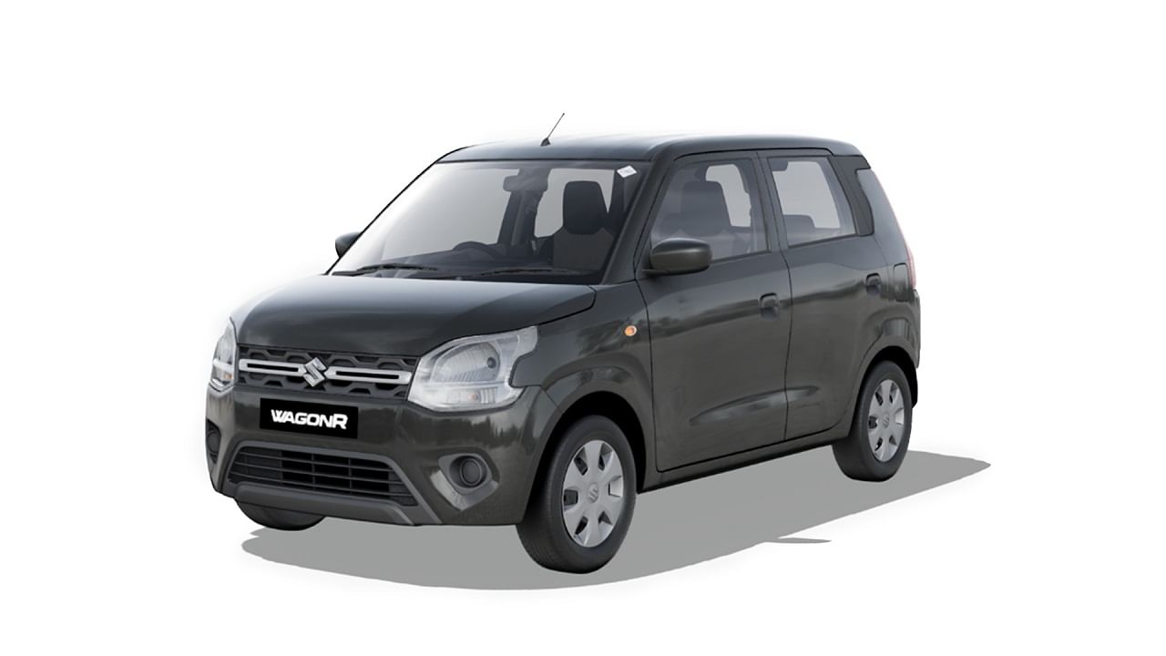 మారుతీ సుజుకి వ్యాగన్ ఆర్ ఎస్‌-సీఎన్‌జీ(Maruti Suzuki Wagonr Cng).. మన దేశంలో అత్యంత ప్రజాదరణ పొందిన కారు ఇది. దీనిలో 55.92 బీహెచ్‌పీ పవర్‌, 82.1ఎన్‌ఎం టార్క్‌ను ఉత్పత్తి చేసే 1.0ఎల్‌ కే సిరీస్‌ ఇంజిన్‌ ఉంటుంది. ఇది కేజీ సీఎన్‌జీ ఇంధనానికి 35.05 కిలోమీటర్ల మైలేజీ ఇస్తుంది. దీని ప్రారంభ ఎక్స్-షోరూమ్ ధర రూ.6.43 లక్షలు.