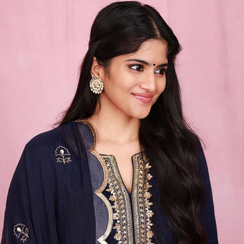 కానీ ఈఏడాది ఈ ముద్దుగుమ్మకు అదృష్టం ఎక్కువగానే ఉన్నట్లు తెలుస్తోంది. ఇప్పటికే ఈ అమ్మడు చేతిలో ఐదారు సినిమాలున్నాయి. ఐదారేళ్ల కెరీర్లో ఎప్పుడూ బ్యాక్ టూ బ్యాక్ సినిమాలు చేయలేదు మేఘ. 