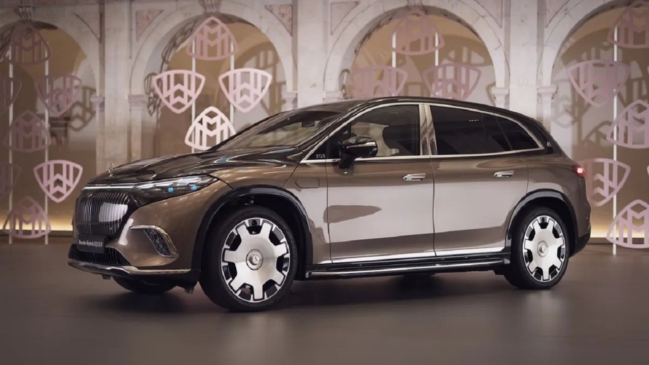 Mercedes Benz: లగ్జరీ కారా మజాకా? ఫ్రిజ్, హీటర్, మసాజ్ అన్నీ కారులోనే.. బెంజ్ కంపెనీ నుంచి మొట్టమొదటి ఎలక్ట్రిక్ కారు అదిరిందిగా..