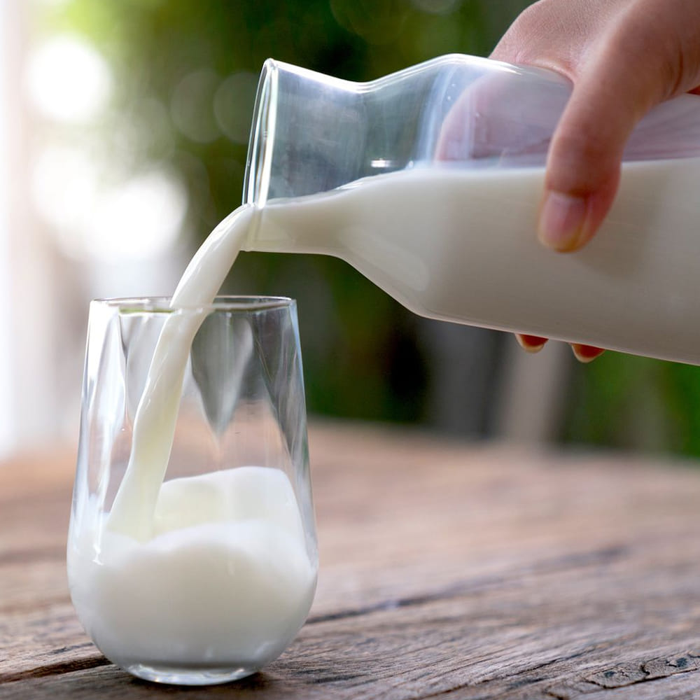 కాకరకాయ తిన్న తర్వాత పాలు తాగకండి: కాకరకాయ తిన్న తర్వాత పాలు తీసుకోవడం అస్సలు మంచిదికాదు. ఇలా చేయడం వల్ల కడుపు సమస్యలు పెరుగుతాయి. కాకరకాయ తిన్న తర్వాత పాలు తాగడం వల్ల మలబద్ధకం, నొప్పి, కడుపులో మంట లాంటి సమస్యలు వస్తాయి. మరోవైపు, మీకు ఇప్పటికే కడుపు సంబంధిత సమస్య ఉంటే ఆ సమస్య మరింత పెరుగుతుంది.