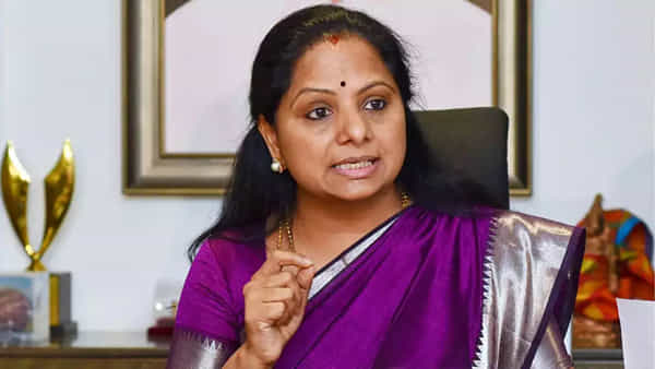 MLC Kavitha: దేశంలో డిగ్రీ లేని వారికి అత్యున్నత ఉద్యోగం.. కవిత చేసిన ఈ ట్వీట్ ఎవరిని ఉద్దేశించి.?