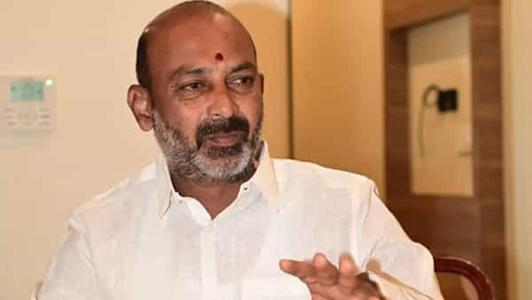 Bandi Sanjay: అదంతా తప్పుడు ప్రచారం.. మా పార్టీలో అలాంటి లీకులు ఎప్పుడూ ఉండవన్న బండి సంజయ్..