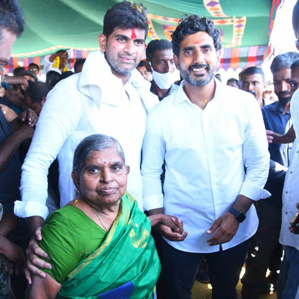 తెలుగుదేశం పార్టీ జాతీయ ప్రధాన కార్యదర్శి నారా లోకేశ్ చేపట్టిన యువగళం పాదయాత్ర నిరాటంకంగా కొనసాగుతోంది. 67వ రోజు తాడిపత్రి నియోజకవర్గంలో లోకేశ్ తన యాత్రను కొనసాగిస్తున్నారు. ఈ సందర్భంగా లోకేష్ పాదయాత్రకు భారీగా జనాలు తరలివచ్చారు.